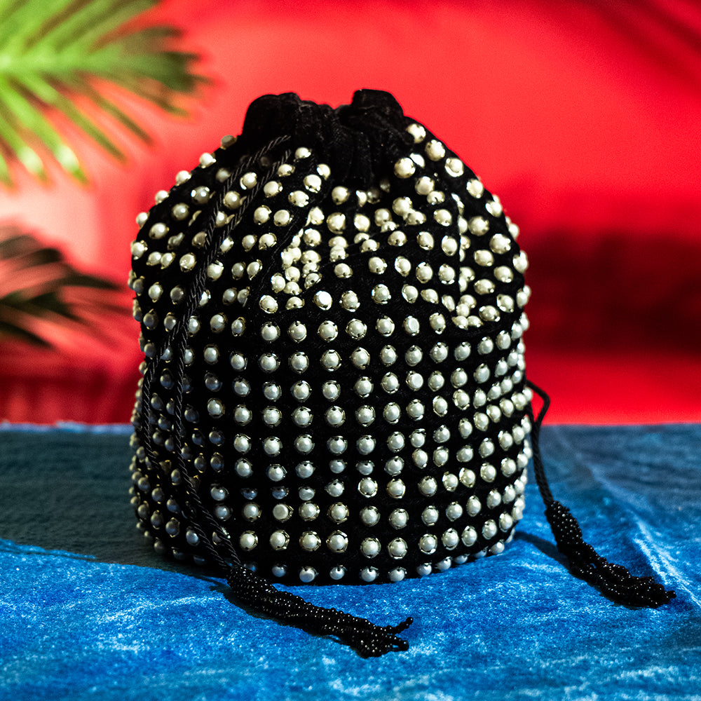 Velvet pearl Potli
